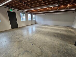 1651 S Central Ave, Glendale, CA for lease Interior Photo- Image 2 of 4