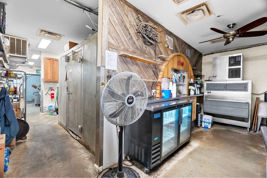 2999 S Highway 94, Defiance, MO for sale - Interior Photo - Image 3 of 36