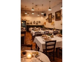 Retail in Barcelona, Barcelona for lease Interior Photo- Image 2 of 4