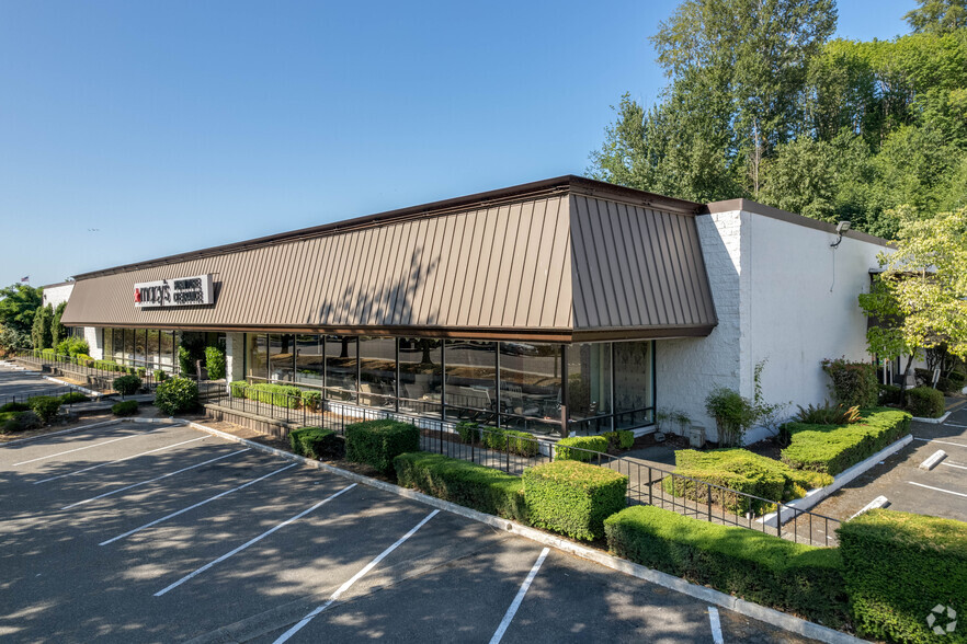 17855 Southcenter Pky, Tukwila, WA for lease - Building Photo - Image 3 of 5