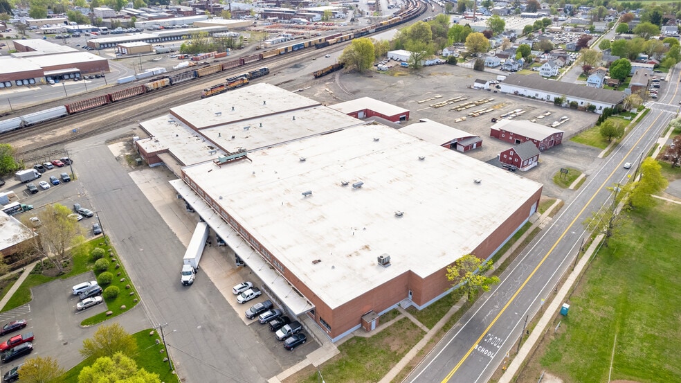 26 Sears Way, West Springfield, MA for sale - Building Photo - Image 3 of 45