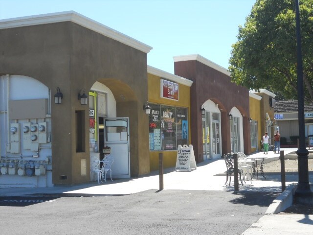 Plus de détails pour 3811-3821 Railroad Ave, Pittsburg, CA - Commerce de détail à vendre