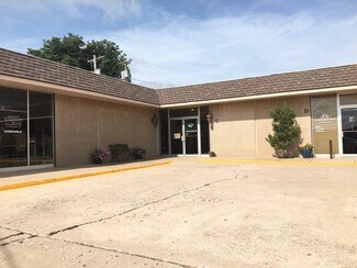 Plus de détails pour 1714-1722 N 4th St, Ponca City, OK - Bureau, Bureau/Médical à louer