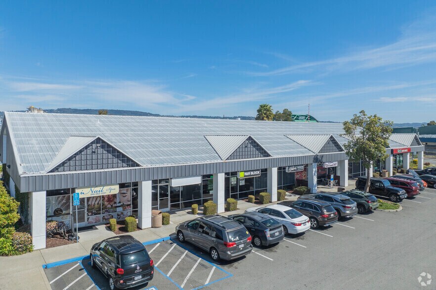2327 Blanding Ave, Alameda, CA à louer - Photo du bâtiment - Image 2 de 7