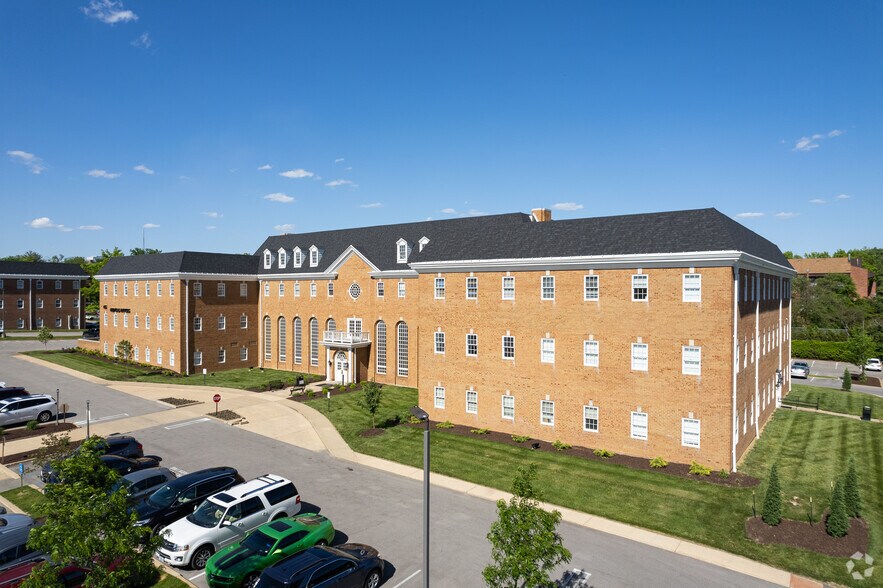 456 N New Ballas Rd, Creve Coeur, MO à louer - Photo du bâtiment - Image 2 de 8