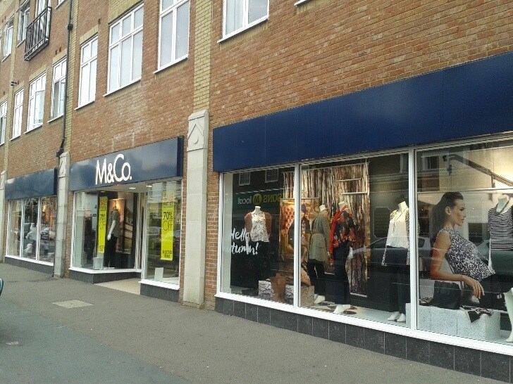 29 High St, Horley for lease - Primary Photo - Image 2 of 2