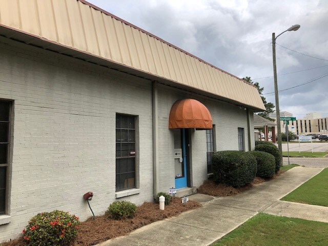 925 Forest Ave, Montgomery, AL à louer - Photo du bâtiment - Image 2 de 12