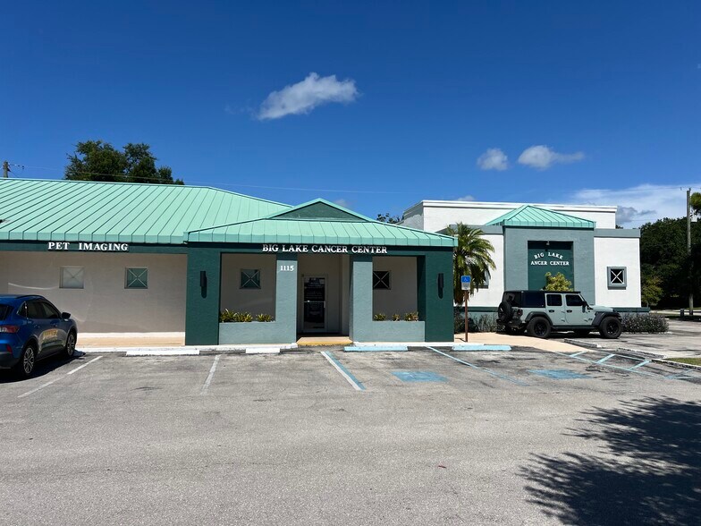 1101-1115 N Parrott Ave, Okeechobee, FL à louer - Photo du bâtiment - Image 2 de 10