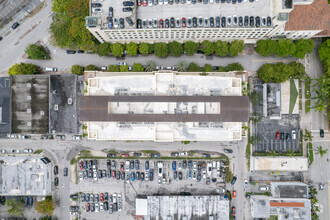 135 San Lorenzo Ave, Coral Gables, FL - Aérien  Vue de la carte