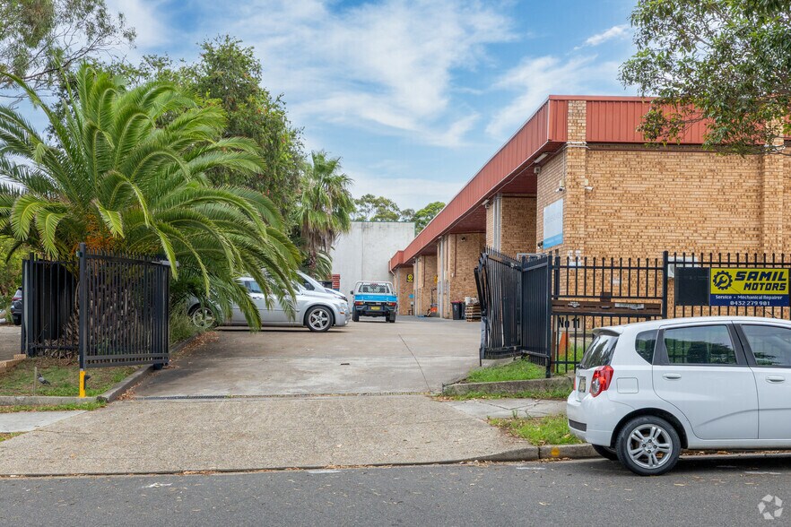 11 Elizabeth St, Campsie à louer - Photo du bâtiment - Image 3 de 3