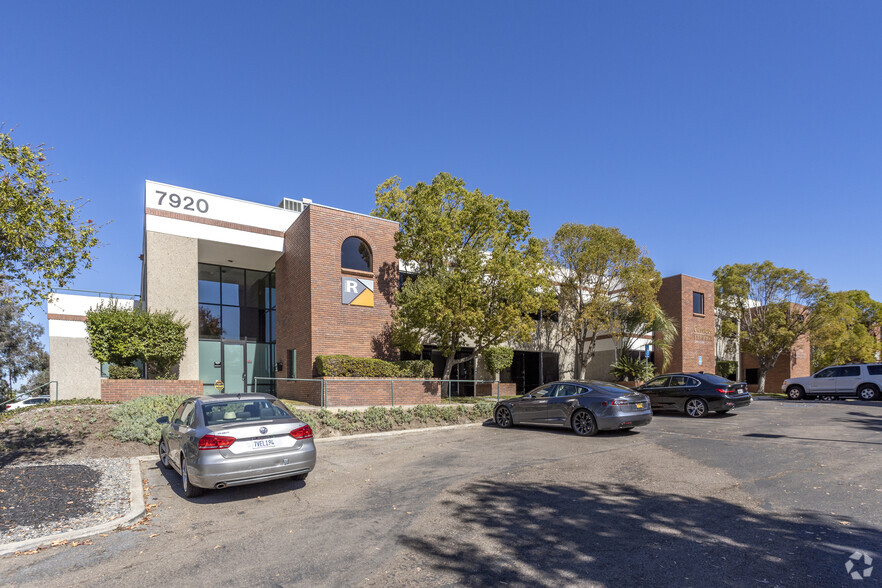 7920 Arjons Dr, San Diego, CA for lease - Building Photo - Image 1 of 5