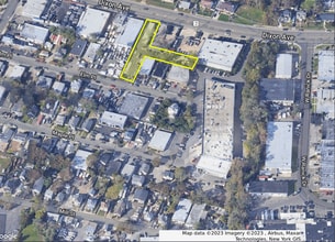 135 Dixon Ave, Amityville, NY for lease Building Photo- Image 1 of 3