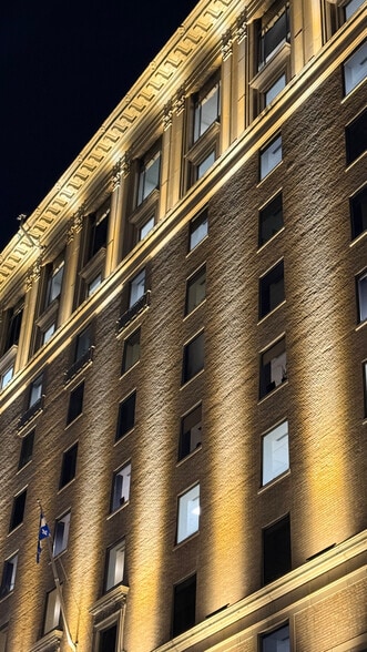 1555 Rue Peel, Montréal, QC à louer - Photo du bâtiment - Image 3 de 27