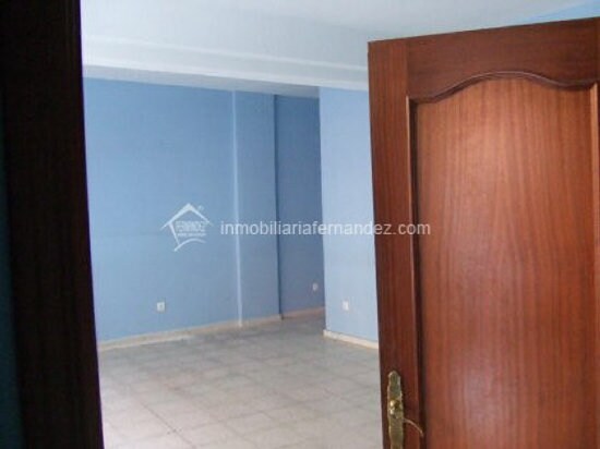 Commerce de détail dans Cáceres, Cáceres à louer - Photo du bâtiment - Image 3 de 8