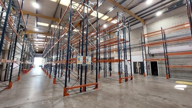 12-16 Tattersall Way, Chelmsford à louer Photo intérieure- Image 1 de 3