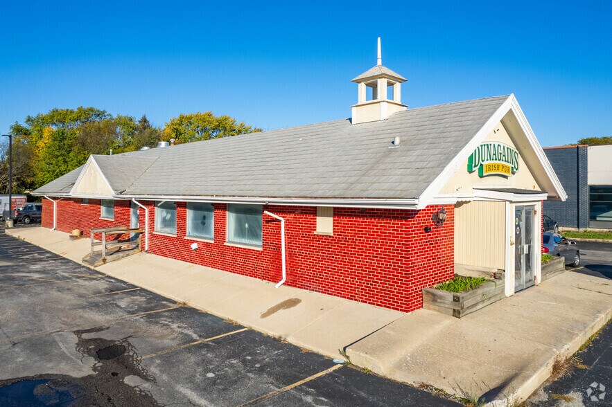 90 S Orchard Dr, Park Forest, IL à vendre - Photo du bâtiment - Image 2 de 3