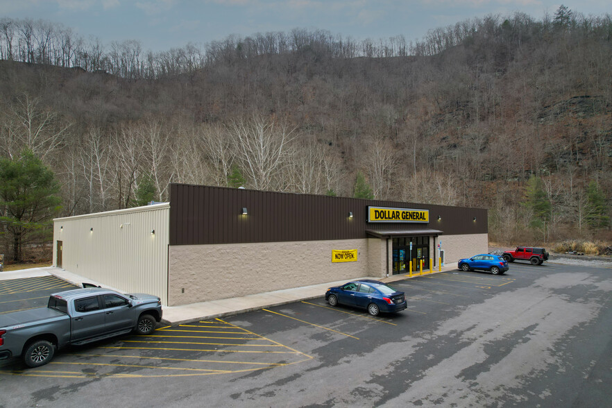 7411 Black Diamond Hwy, Welch, WV for sale - Primary Photo - Image 1 of 1