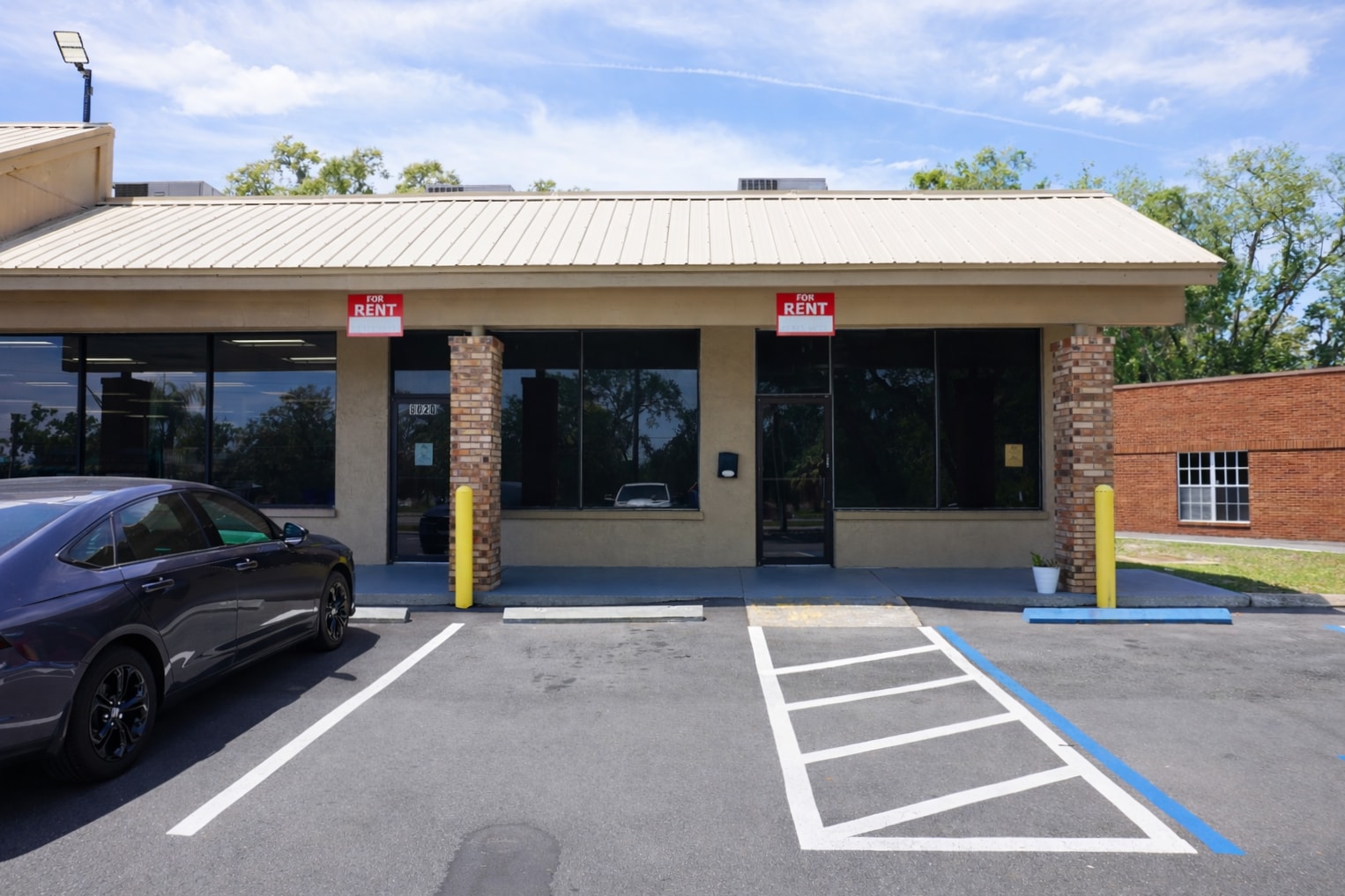 8010-8022 N 56th St, Tampa, FL à louer Photo du bâtiment- Image 1 de 4