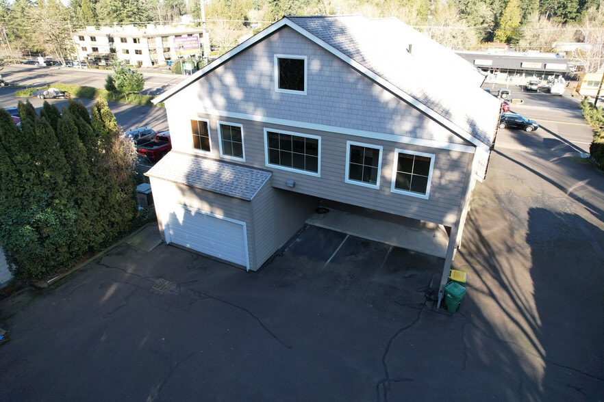 9570 SW Beaverton Hillsdale Hwy, Beaverton, OR à vendre - Photo du bâtiment - Image 2 de 12