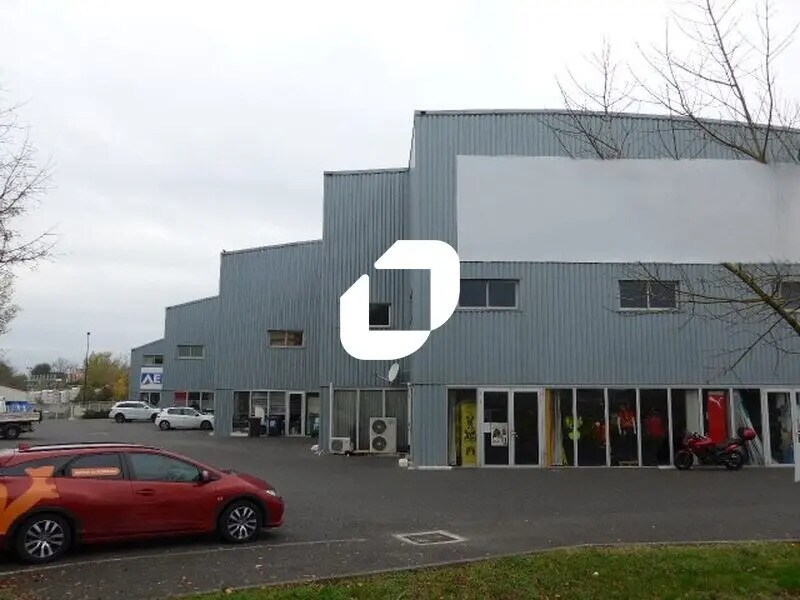 Flex in Villenave-d'Ornon for lease Building Photo- Image 1 of 3