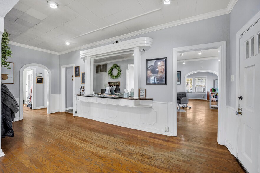 808 W Abram St, Arlington, TX à vendre - Photo du bâtiment - Image 3 de 54