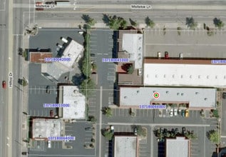 2051 Hilltop Dr, Redding, CA - AÉRIEN Vue de la carte - Image1