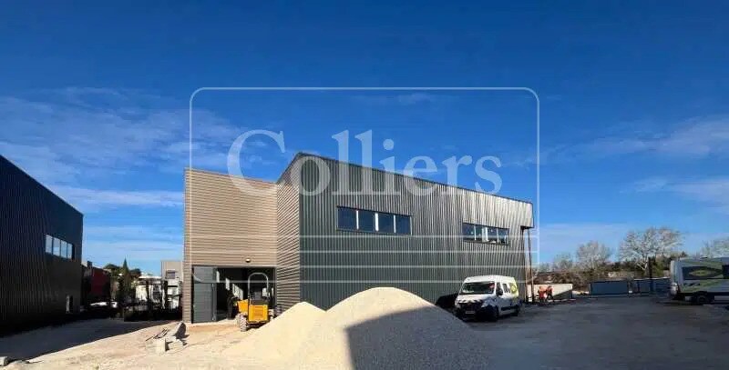 Flex in Venelles for lease Building Photo- Image 1 of 9