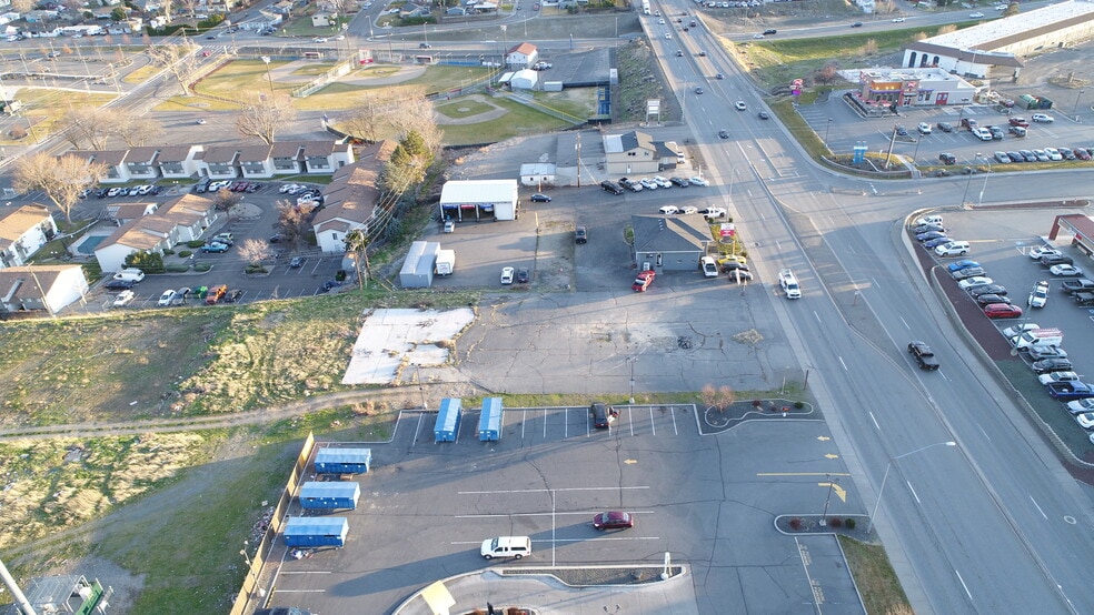 115 S Ely St, Kennewick, WA à vendre - Photo du bâtiment - Image 2 de 5