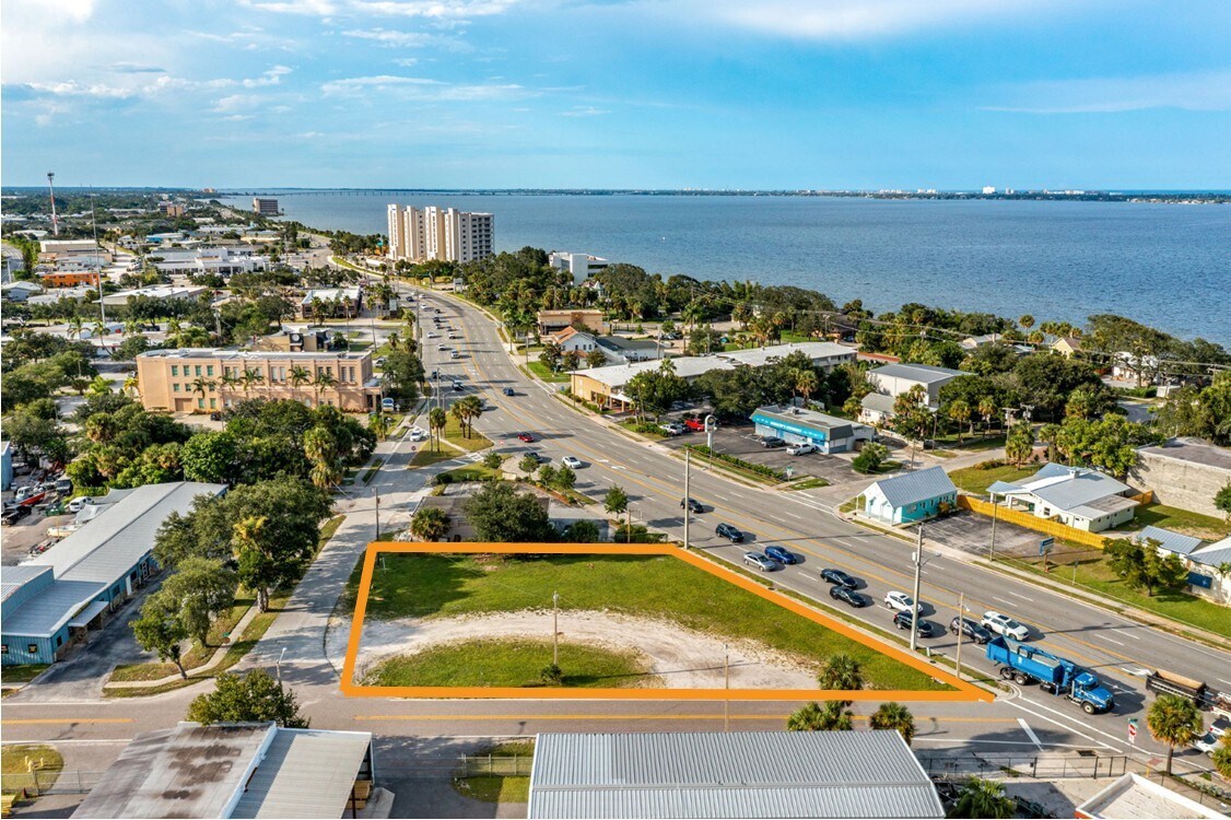 1620 S Harbor City Blvd, Melbourne, FL à vendre Photo du bâtiment- Image 1 de 1