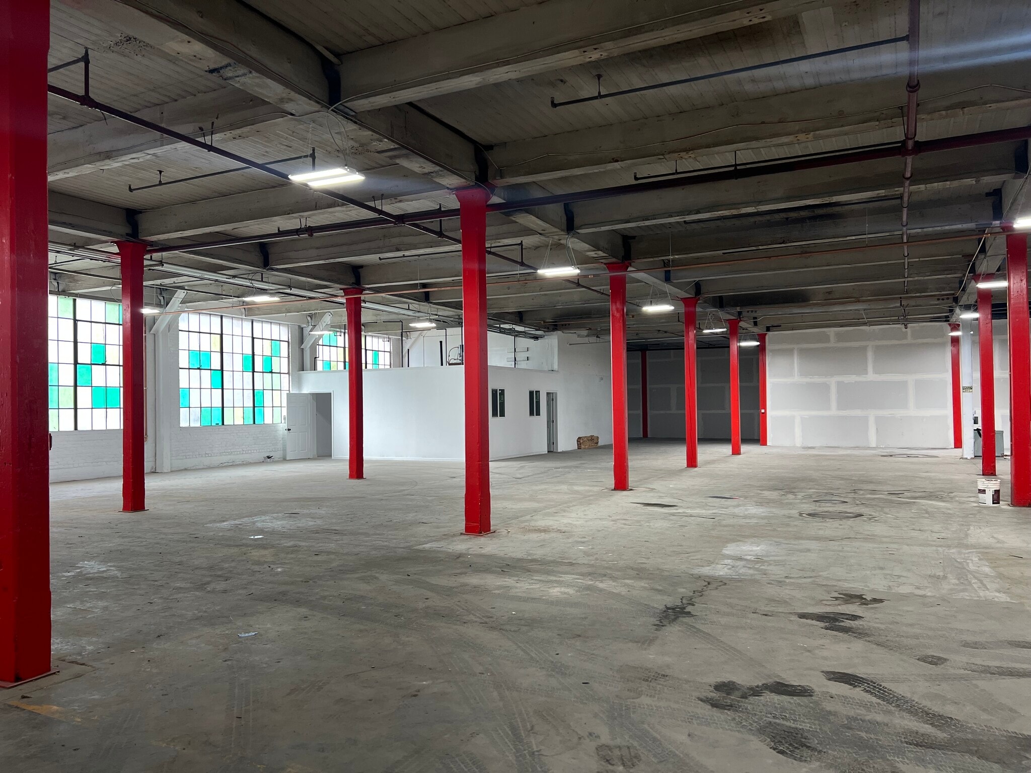 385-395 E Taylor St, San Jose, CA for lease Interior Photo- Image 1 of 3