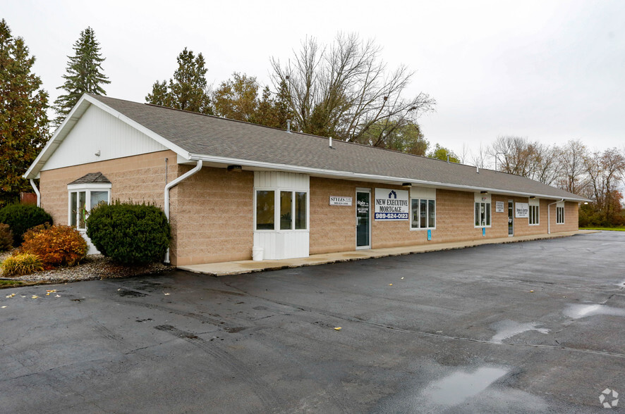 11831 Maple Rd, Birch Run, MI for sale - Primary Photo - Image 1 of 6