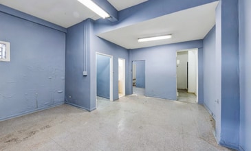 190-05 Hillside Ave, Hollis, NY à louer Photo intérieure- Image 2 de 4