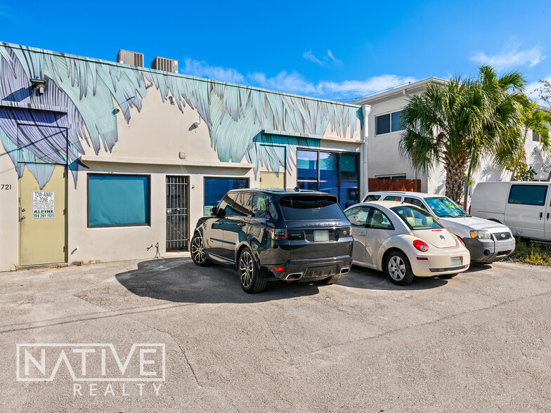 719-721 NE 2nd Ave, Fort Lauderdale, FL à louer - Photo du bâtiment - Image 3 de 14