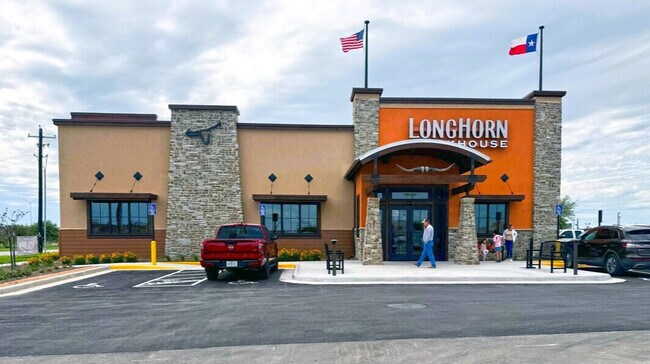 More details for 7306 NE Zac Lentz Pky, Victoria, TX - Retail for Sale