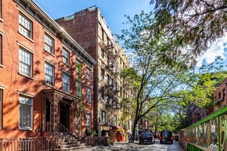 More details for 128 MacDougal St, New York, NY - Retail for Lease