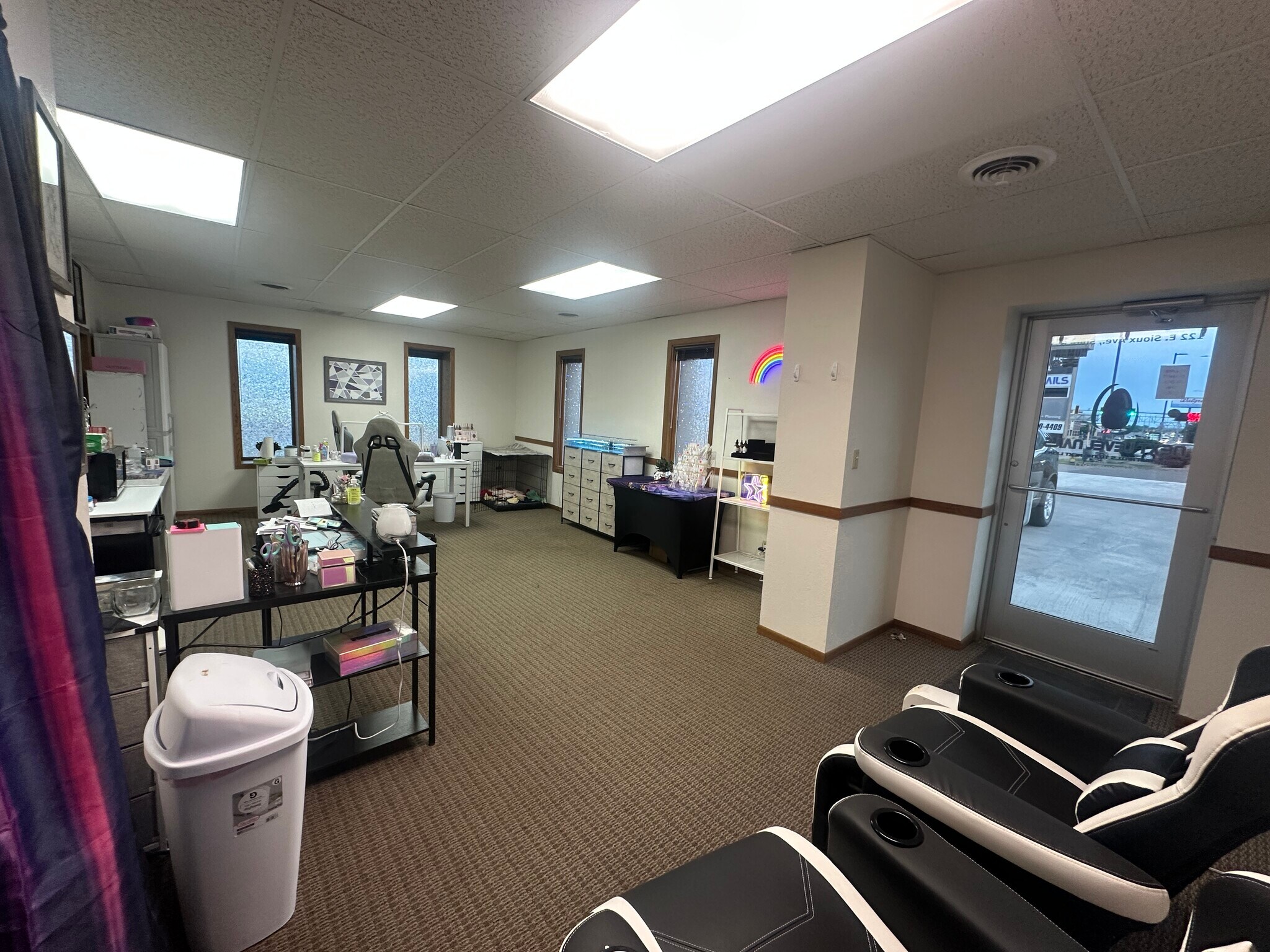 122 E Sioux Ave, Pierre, SD for lease Interior Photo- Image 1 of 6