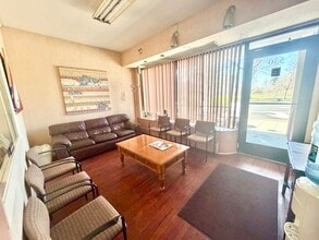 528-538 Bloomfield Ave, Verona, NJ for lease Interior Photo- Image 2 of 23