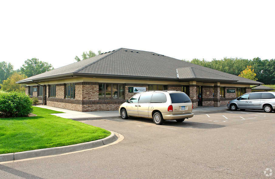 8945 Highway 5, Lake Elmo, MN à vendre - Photo principale - Image 1 de 1