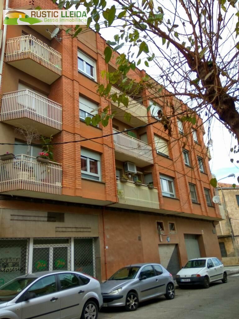 Immeuble residentiel dans Tàrrega, Lérida à vendre Photo principale- Image 1 de 2