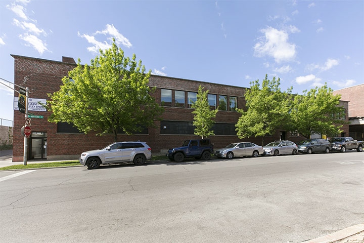 1801 W Berteau Ave, Chicago, IL for lease - Primary Photo - Image 1 of 38