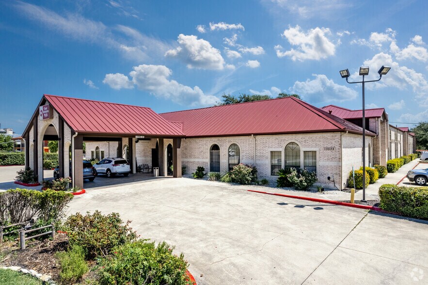 13535 W Interstate 10, San Antonio, TX à vendre - Photo du bâtiment - Image 3 de 7