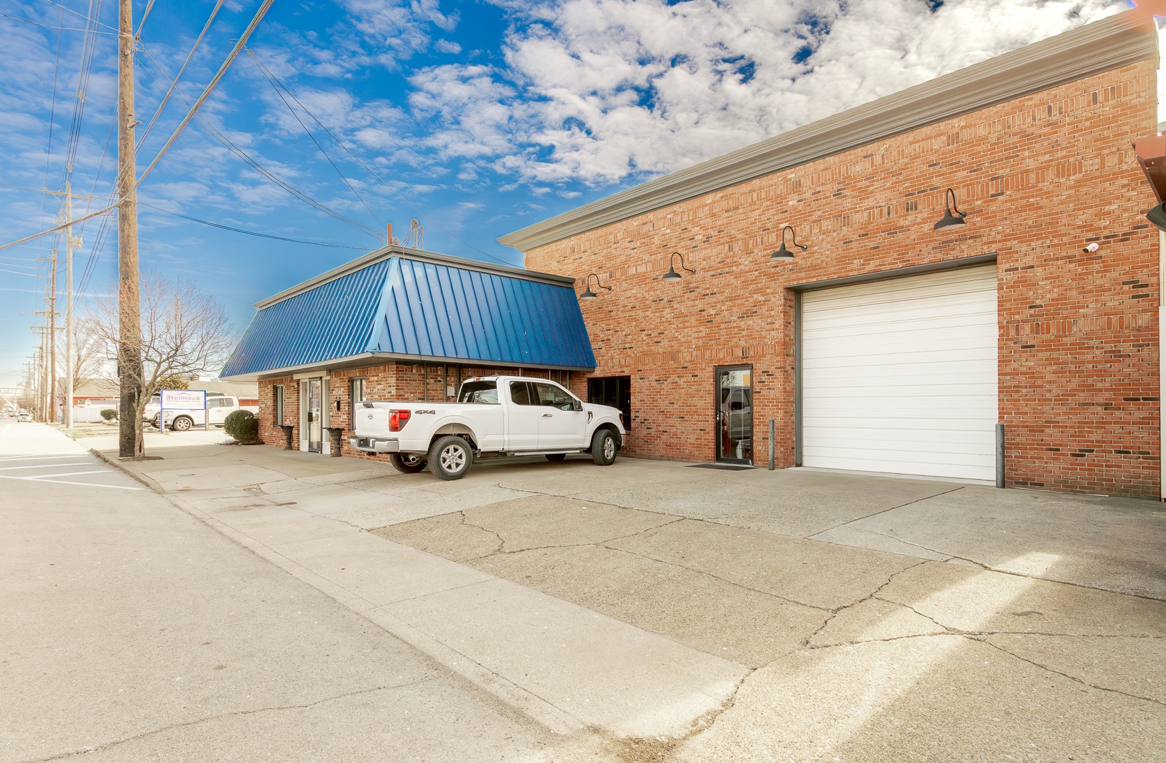 1034 Story Ave, Louisville, KY for lease Primary Photo- Image 1 of 52