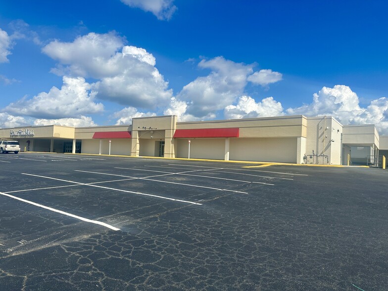 309 Huffman Mill Rd, Burlington, NC à louer - Photo du bâtiment - Image 2 de 35