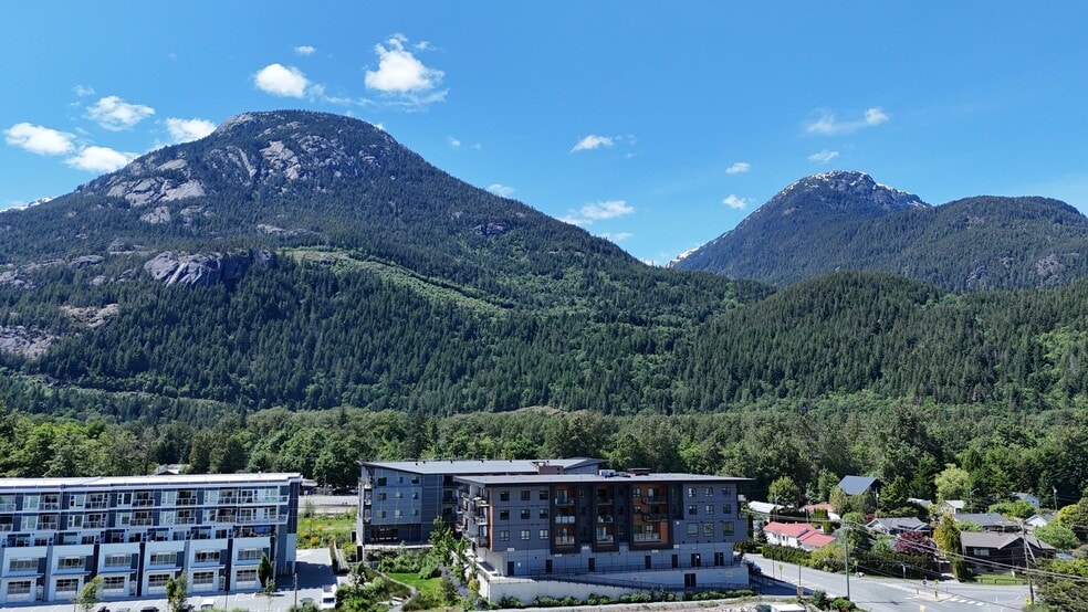 39666 Government Rd, Squamish, BC for sale - Building Photo - Image 3 of 16