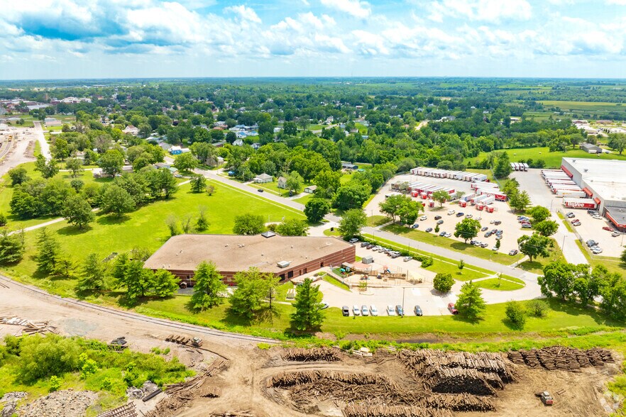 1711 Osceola Ave, Chariton, IA à vendre - Aérien - Image 3 de 4