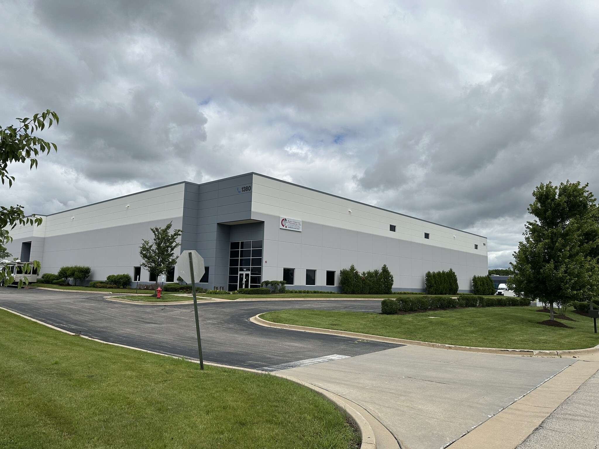 1380 Madeline Ln, Elgin, IL for lease Building Photo- Image 1 of 11