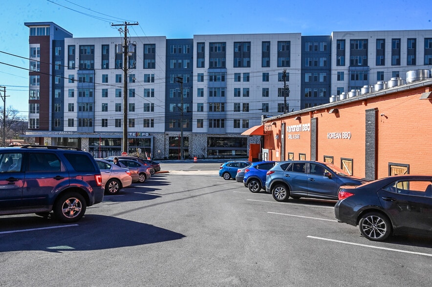 8503 Baltimore Ave, College Park, MD for lease - Building Photo - Image 3 of 15