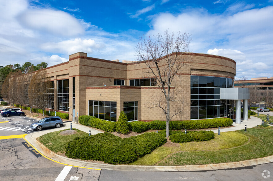 3500 Paramount Pky, Morrisville, NC for lease - Building Photo - Image 1 of 5