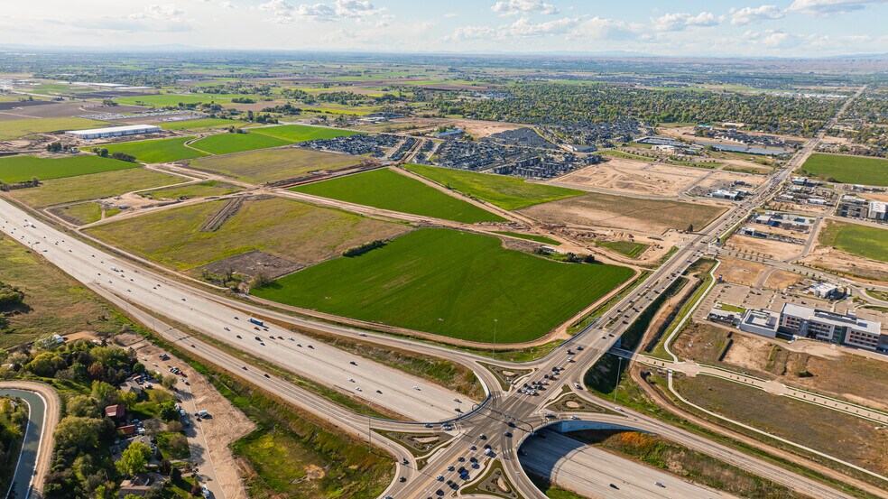 1155 Ten Mile Road, Meridian, ID à vendre - Photo du bâtiment - Image 2 de 2