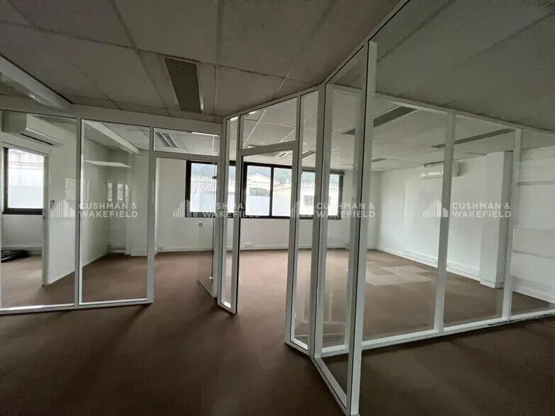 30 Avenue Du Chateau De Jouques, Gémenos à louer - Photo intérieure - Image 3 de 27